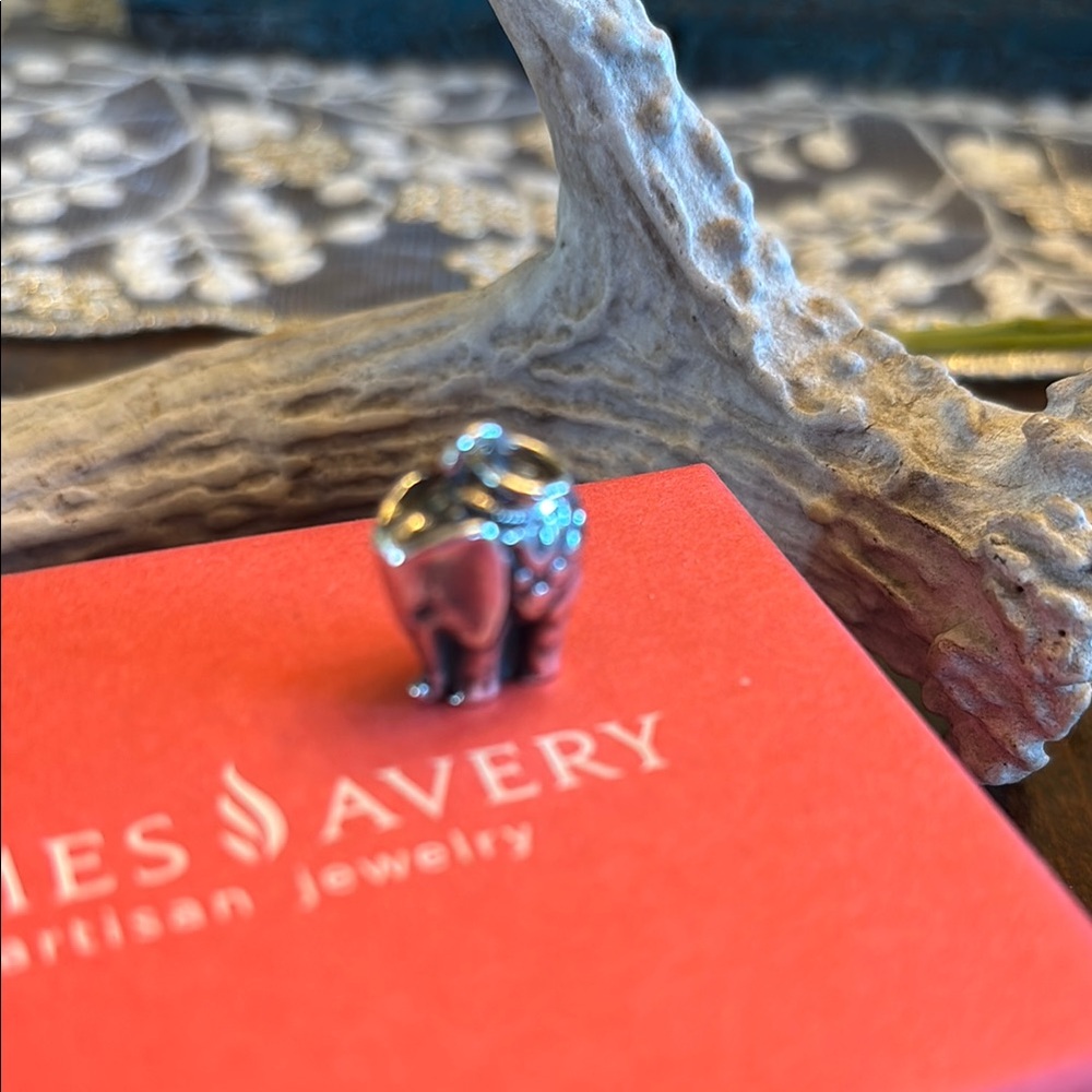 James Avery Silver Elephant Charm -retired -rare 3D never forget elephant